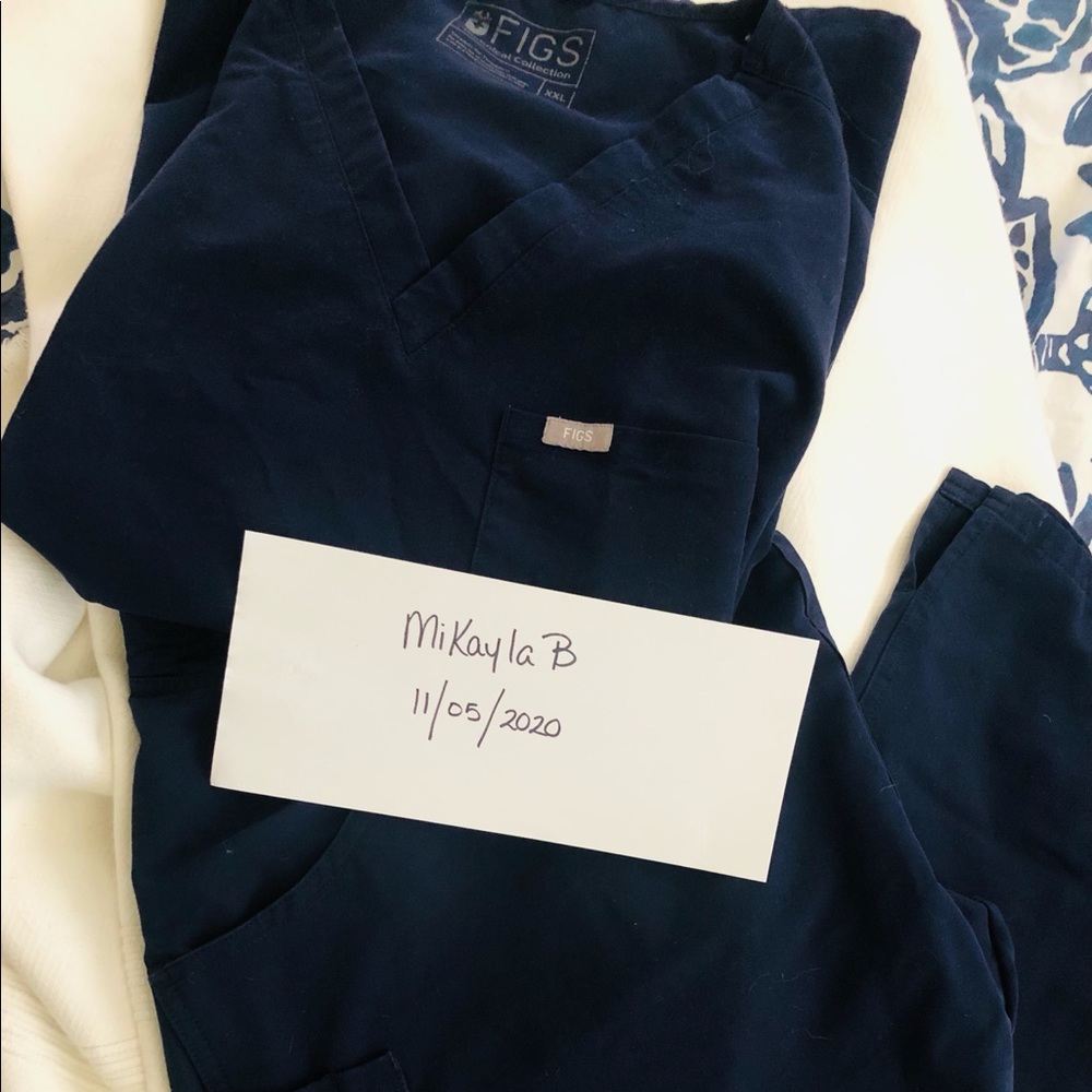 XXLP Figs Navy Catarina Top
